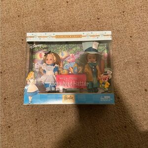 Disney Collector Edition Alice & Mad Hatter Doll Set